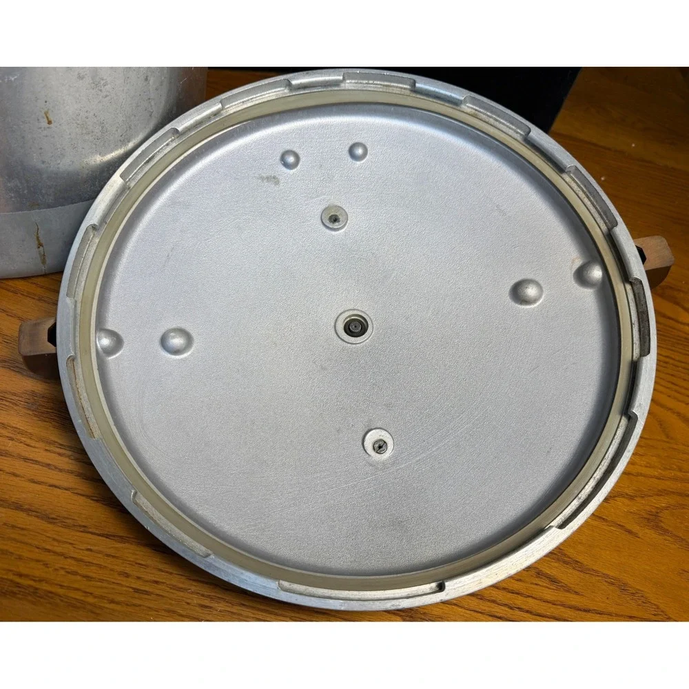 Vintage Presto 21-B Pressure Cooker Canner: 21 Quart Aluminum with Rack